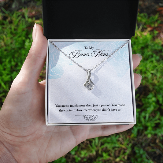 Alluring Beauty Necklace for Bonus Mom – Meaningful Jewelry Gift from Stepdaughter or Stepson